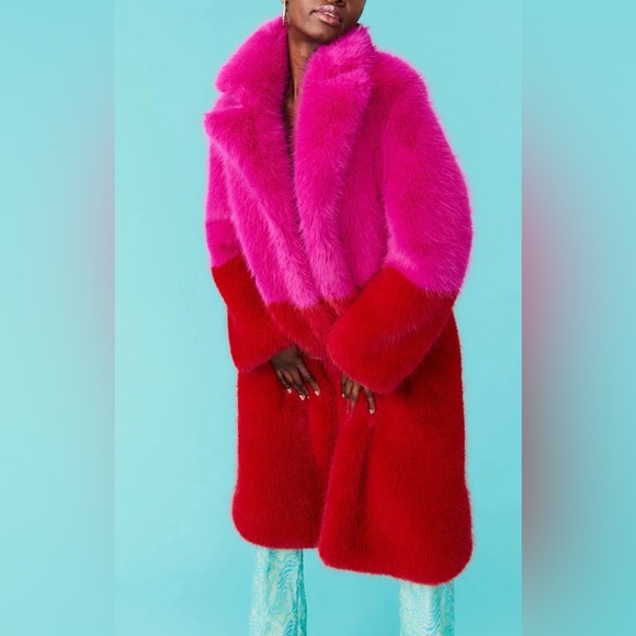 NEW WITH TAG, gorgeous instagram worthy faux fur coat - Picture 1 of 3